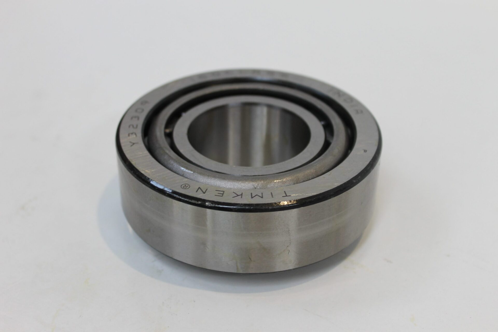 70272800, Front Axle Differential Bearing, Massey Ferguson Tractors, Ned Murphy Tractors Ltd.