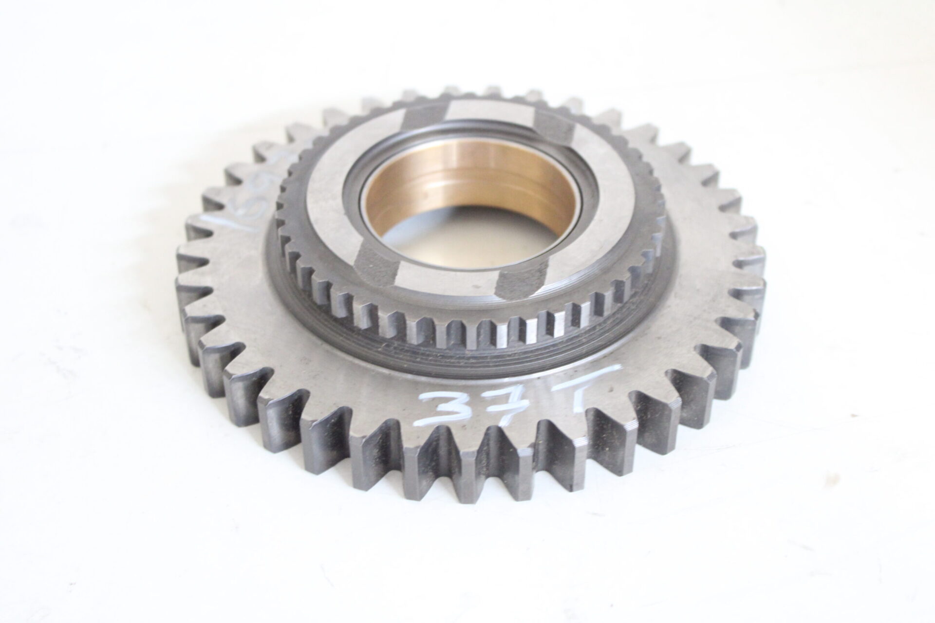 1693870M91,Gear 37T,Massey Ferguson Tractors, Ned Murphy Tractors Ltd.