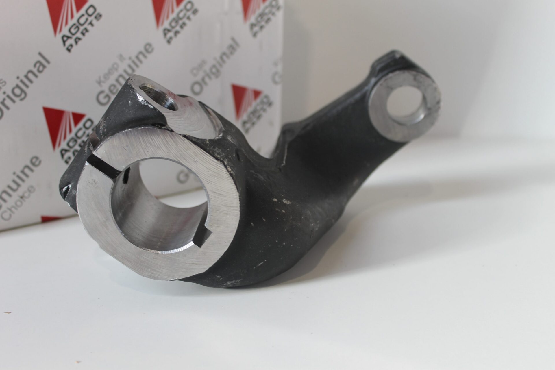 Steering Arm Left Hand - 3595523M1 - Image 2