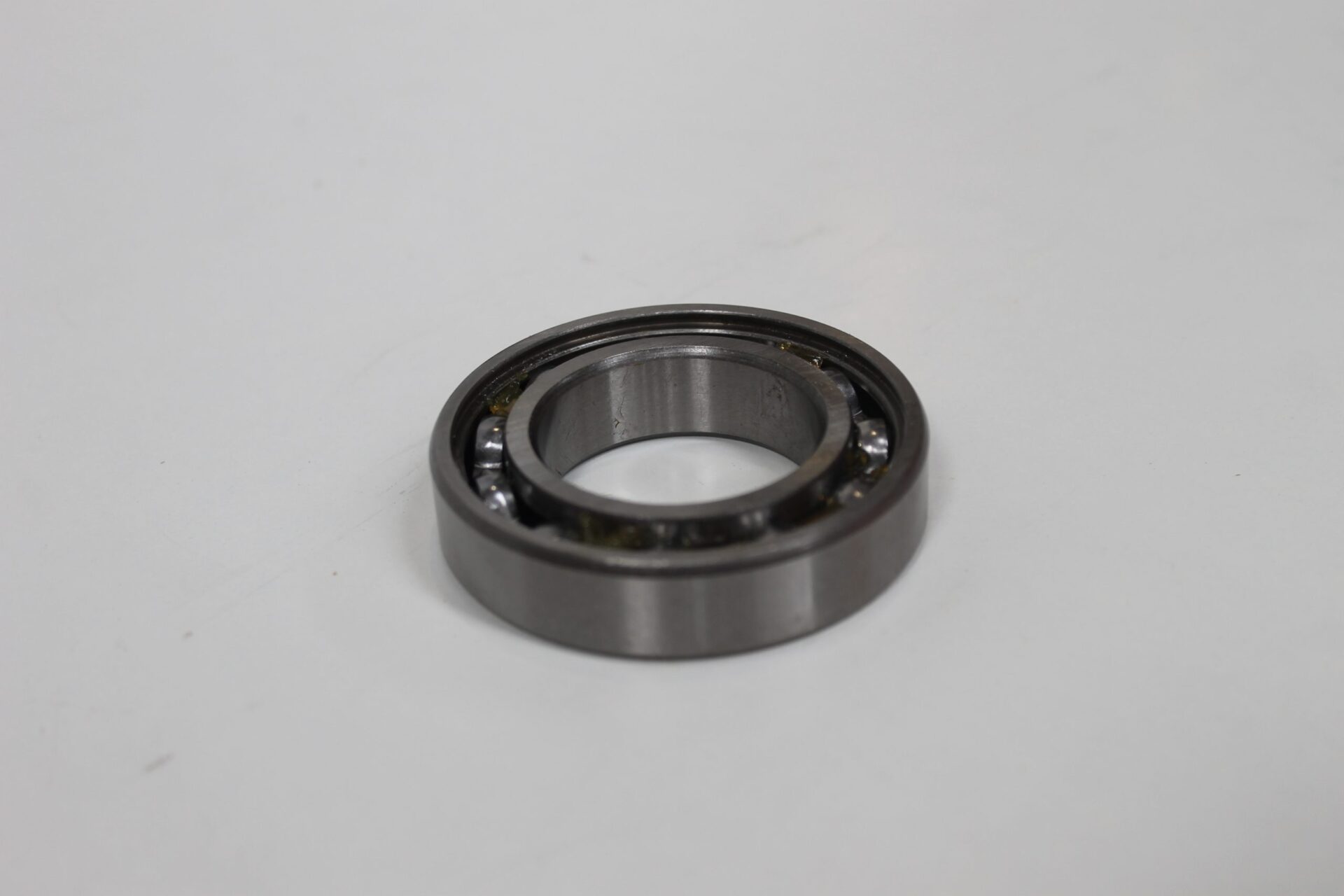 390984X1, 4WD Axle Bearing, Massey Ferguson Tractors, Ned Murphy Tractors Ltd.