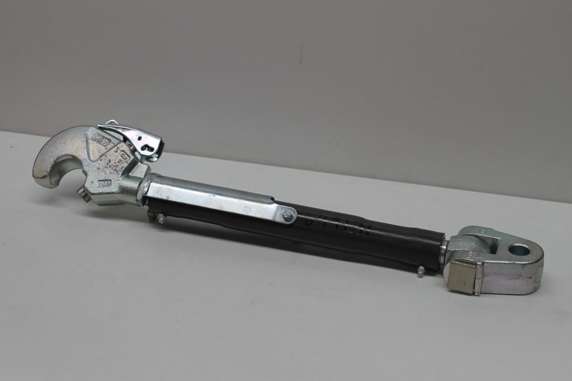 4307464M91, Top Link CAT 3, Massey Ferguson Tractors, Ned Murphy Tractors Ltd.