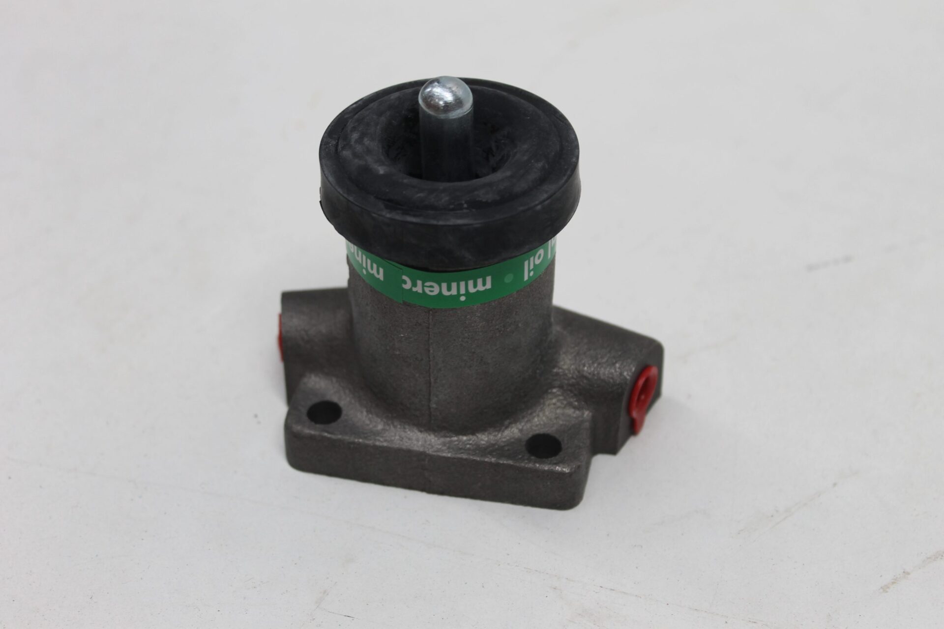1676387M92, Brake Slave Cylinder, Massey Ferguson Tractors, Ned Murphy Tractors Ltd.