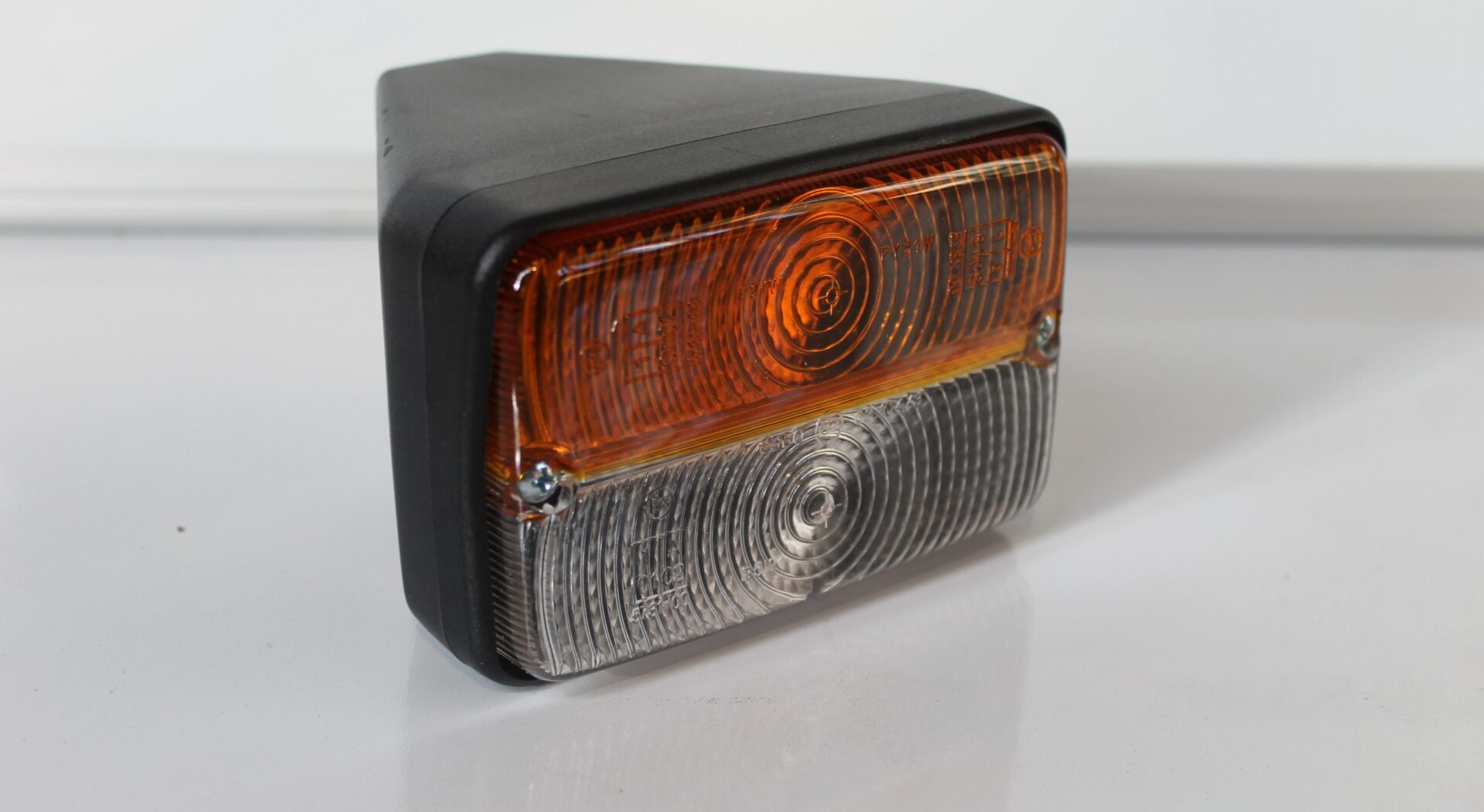 3900556M91, Front Combination Light, Massey Ferguson Tractors, Ned Murphy Tractors Ltd.