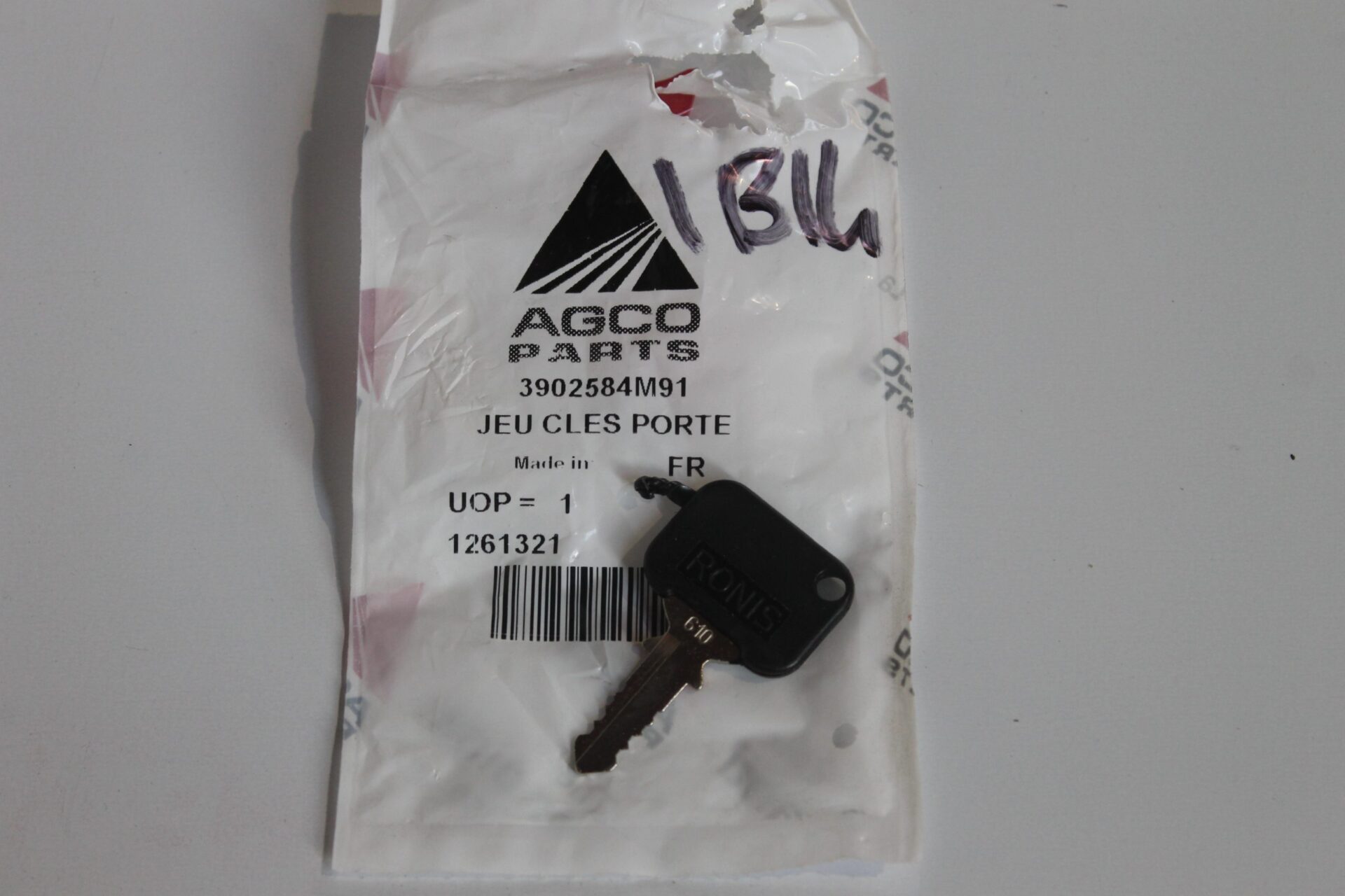 3902584M91, Lock Key, Massey Ferguson Tractors, Ned Murphy Tractors Ltd.