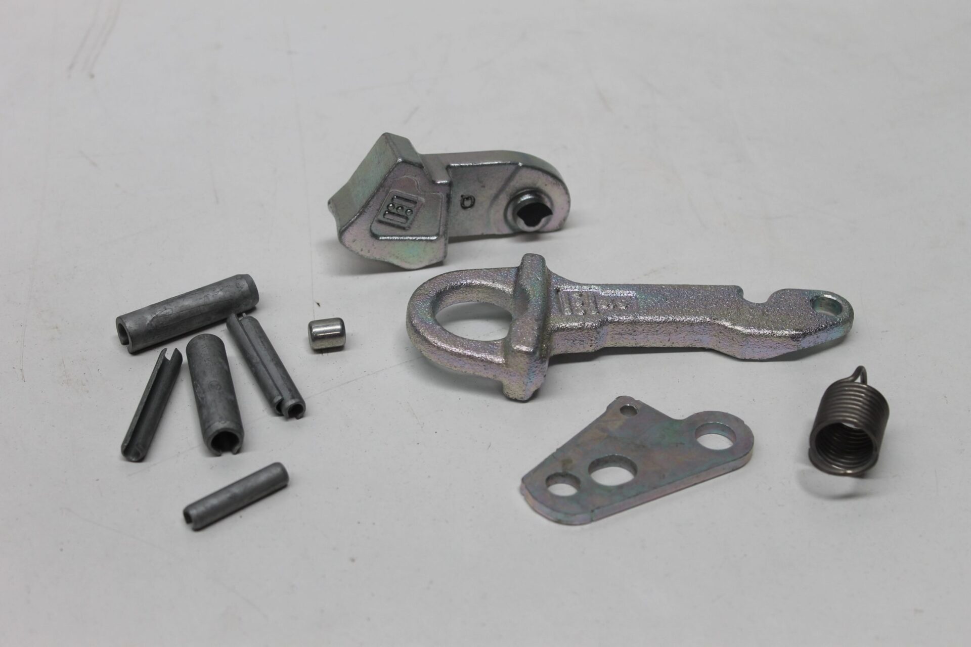 3903954M91, Quick Attach Hook Kit, Massey Ferguson Tractors, Ned Murphy Tractors Ltd.