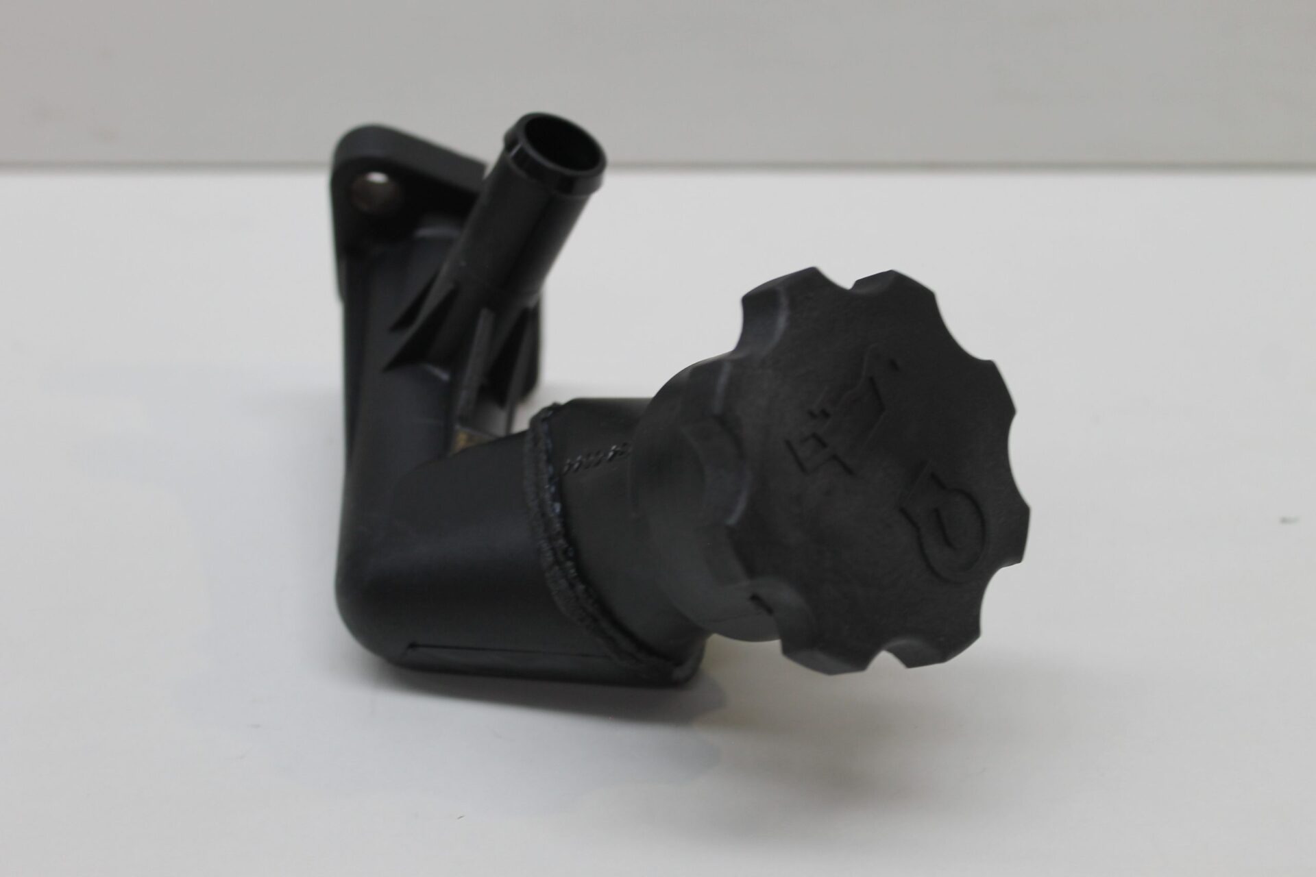 4225040M1, Engine Oil Filler Tube, Massey Ferguson Tractors ltd.