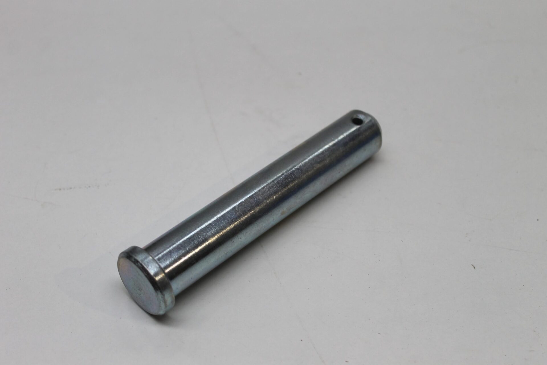 1661884M2, 300 Series Pick Up Hitch Pin, Massey Ferguson Tractors, Ned Murphy Tractors Ltd.