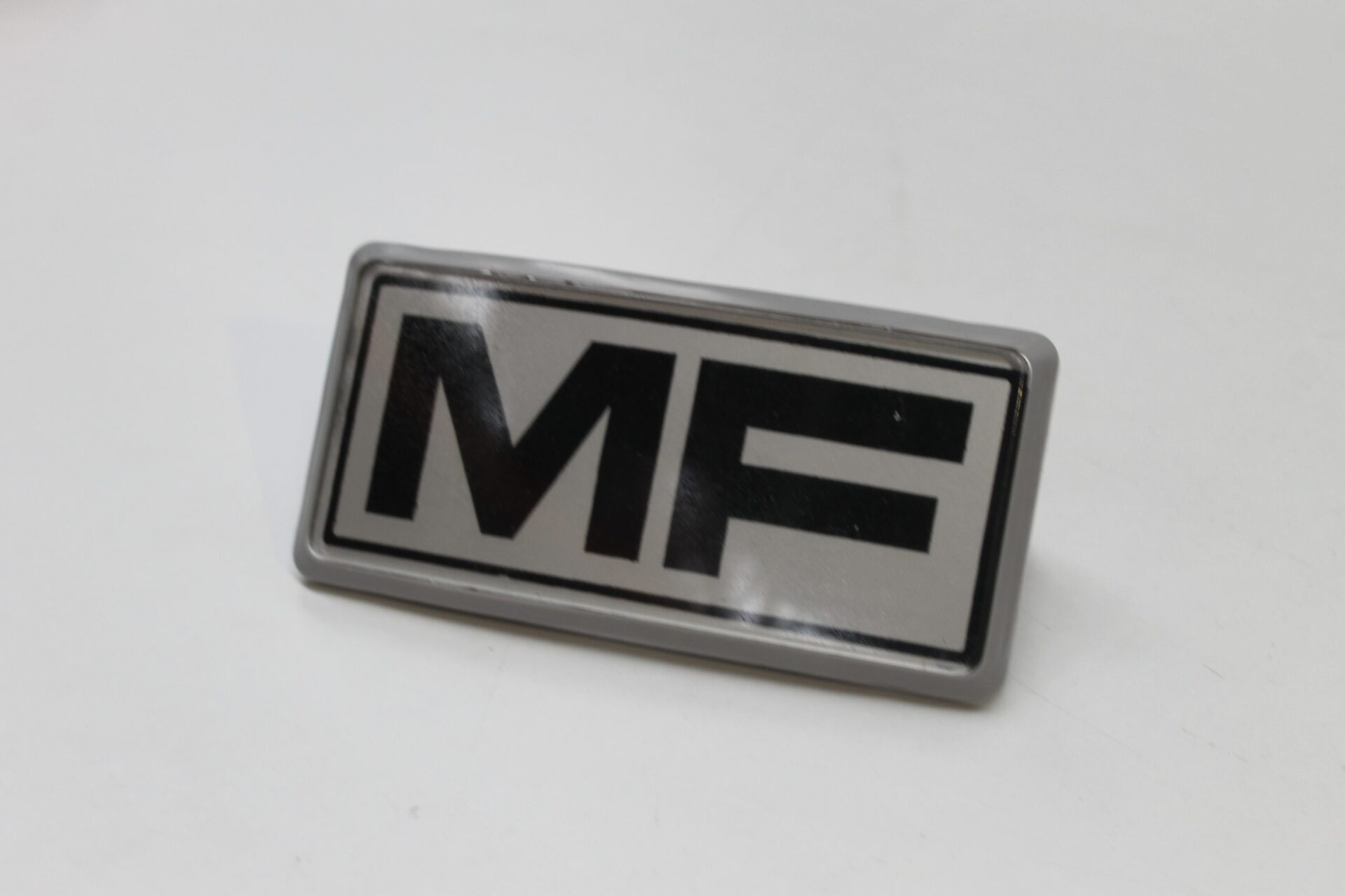 1682944M91, 600 Series Badge, Massey Ferguson Tractors, Ned Murphy Tractors Ltd.