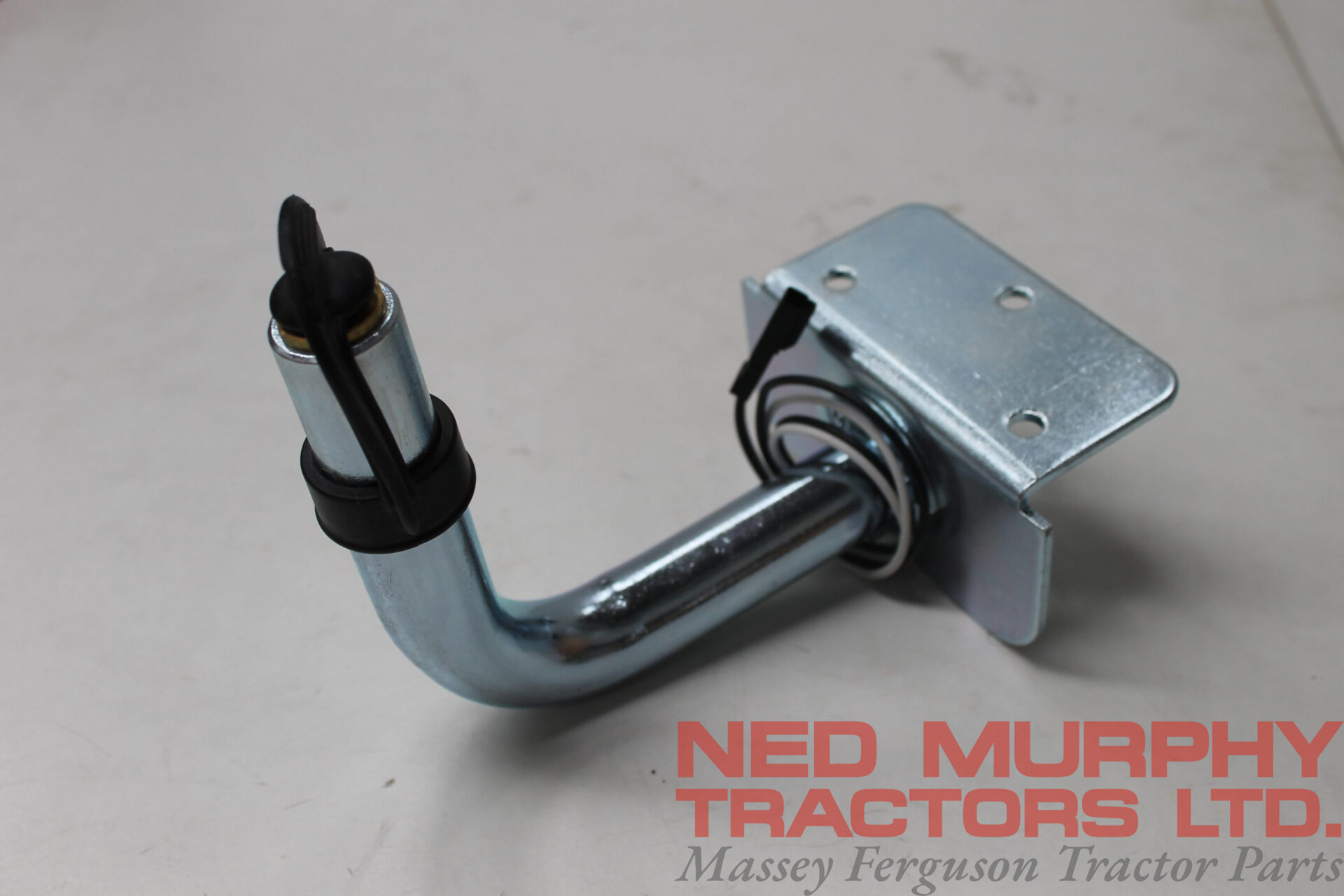 4353742M93, Beacon Bracket, Massey Ferguson Tractors, Ned Murphy Tractors Ltd.