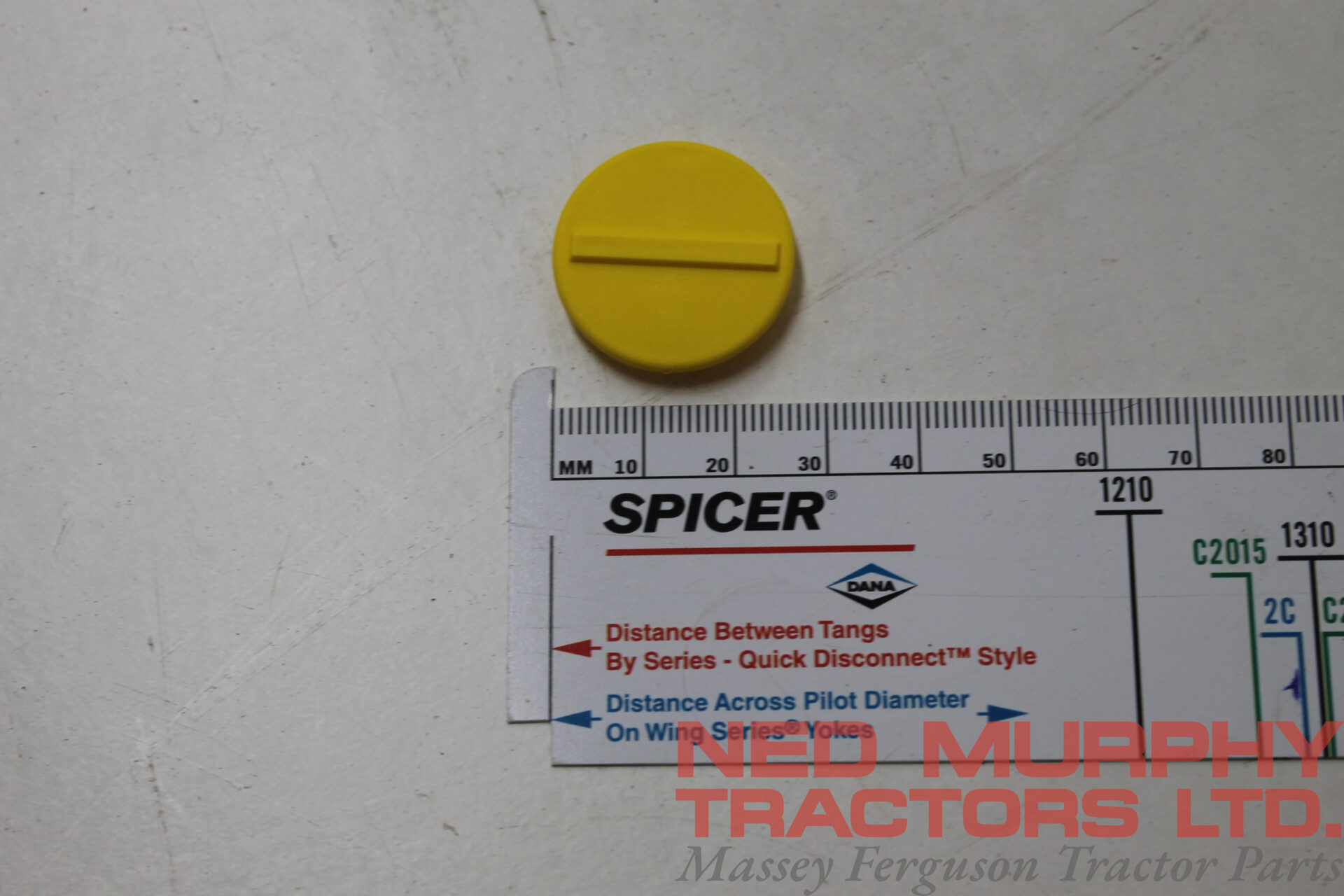 4270219M1, Spool Dust Cover Yellow (-), Massey Ferguson Tractors.