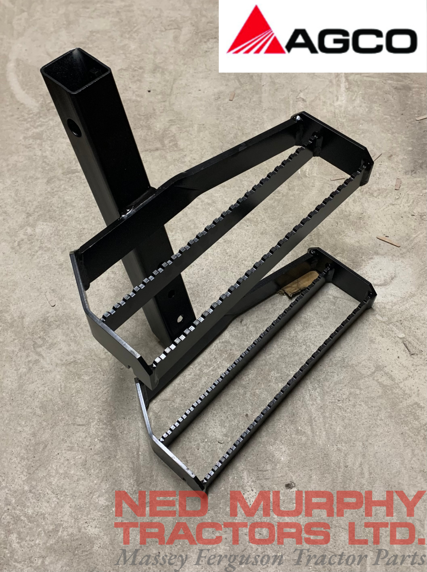 4280372M93, Right Step, Massey Ferguson Tractors, Ned Murphy Tractors Ltd.