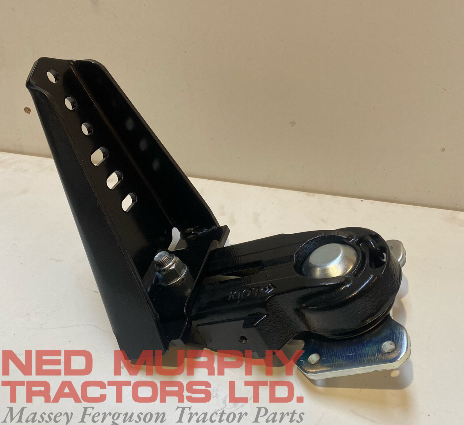 4273477M92, Pivoting Mudguard Bracket, Massey Ferguson Tractors.