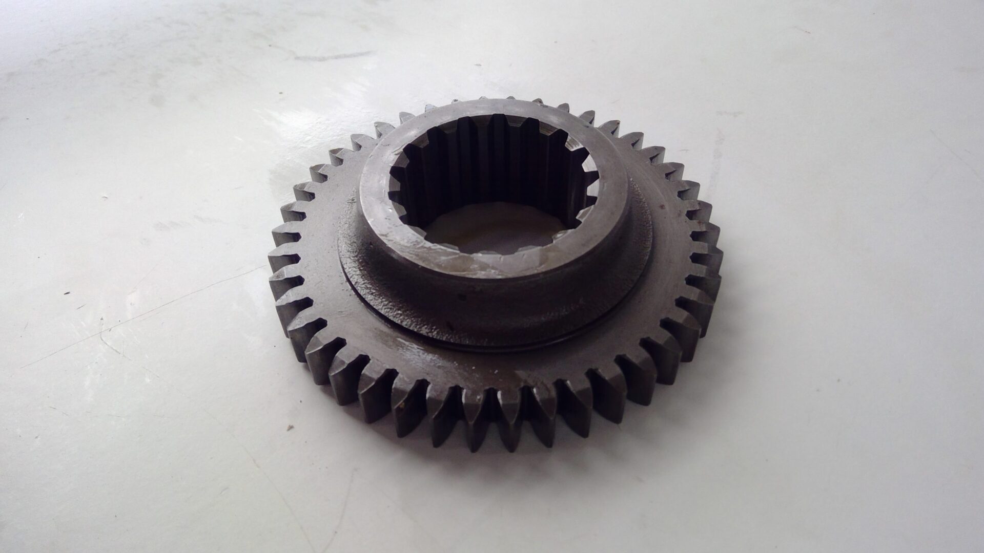 3816570M1, Gear 42 Teeth, Massey Ferguson Tractor, Ned Murphy Tractors Ltd.