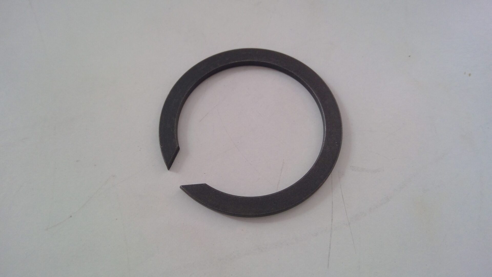831581M2, Snap Ring, Massey Ferguson Tractors, Ned Murphy Tractors Ltd.