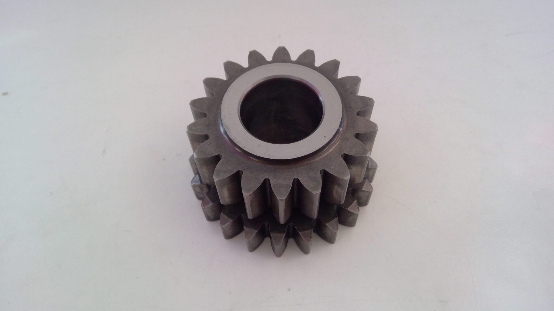 3697828M1, Idler Gear 18/21 Teeth, Massey Ferguson Tractors, Ned Murphy Tractors Ltd.