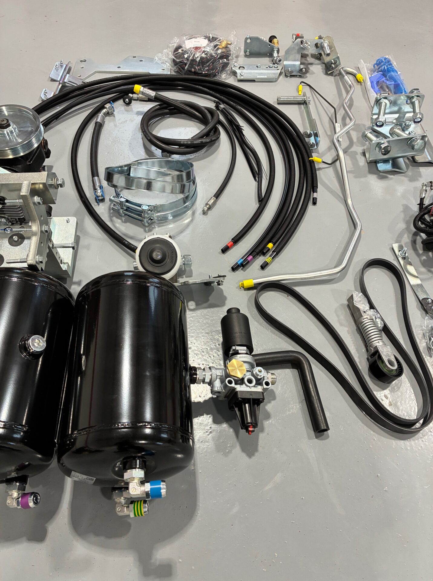 Air Brake Kit 7615, 7616, 7618 Dyna 6 for Massey Ferguson Tractors. Massey Ferguson Tractors, Ned Murphy Tractors Ltd.