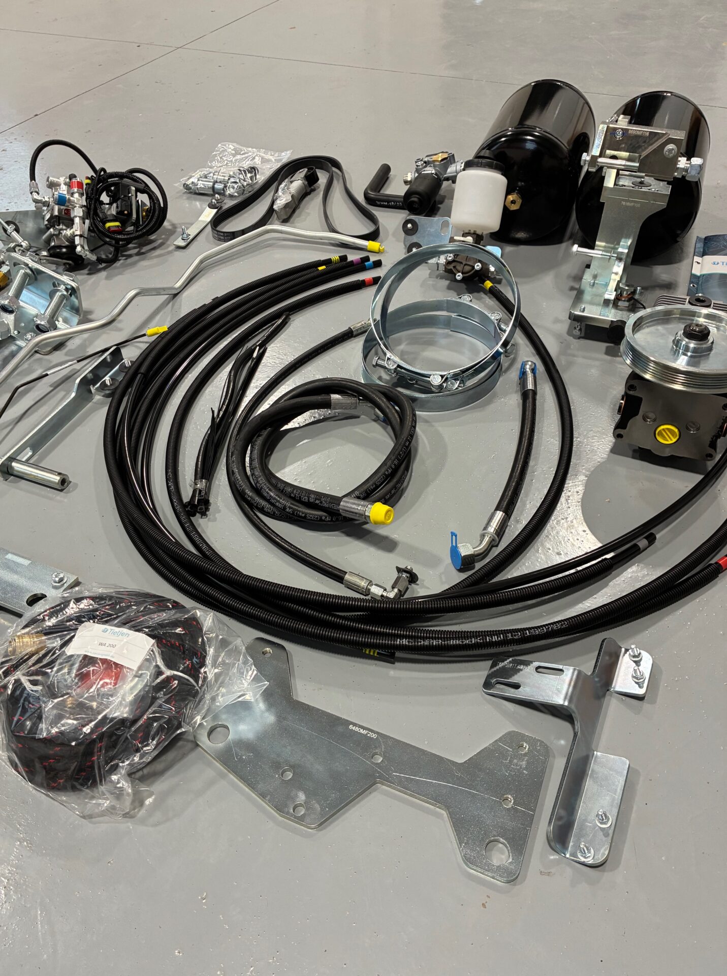 Air Brake Kit 7615, 7616, 7618 Dyna 6 for Massey Ferguson Tractors. Massey Ferguson Tractors, Ned Murphy Tractors Ltd.