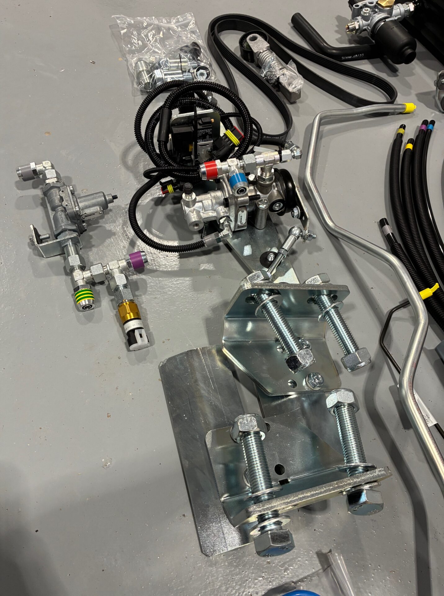 Air Brake Kit 7615, 7616, 7618 Dyna 6 for Massey Ferguson Tractors. Massey Ferguson Tractors, Ned Murphy Tractors Ltd.