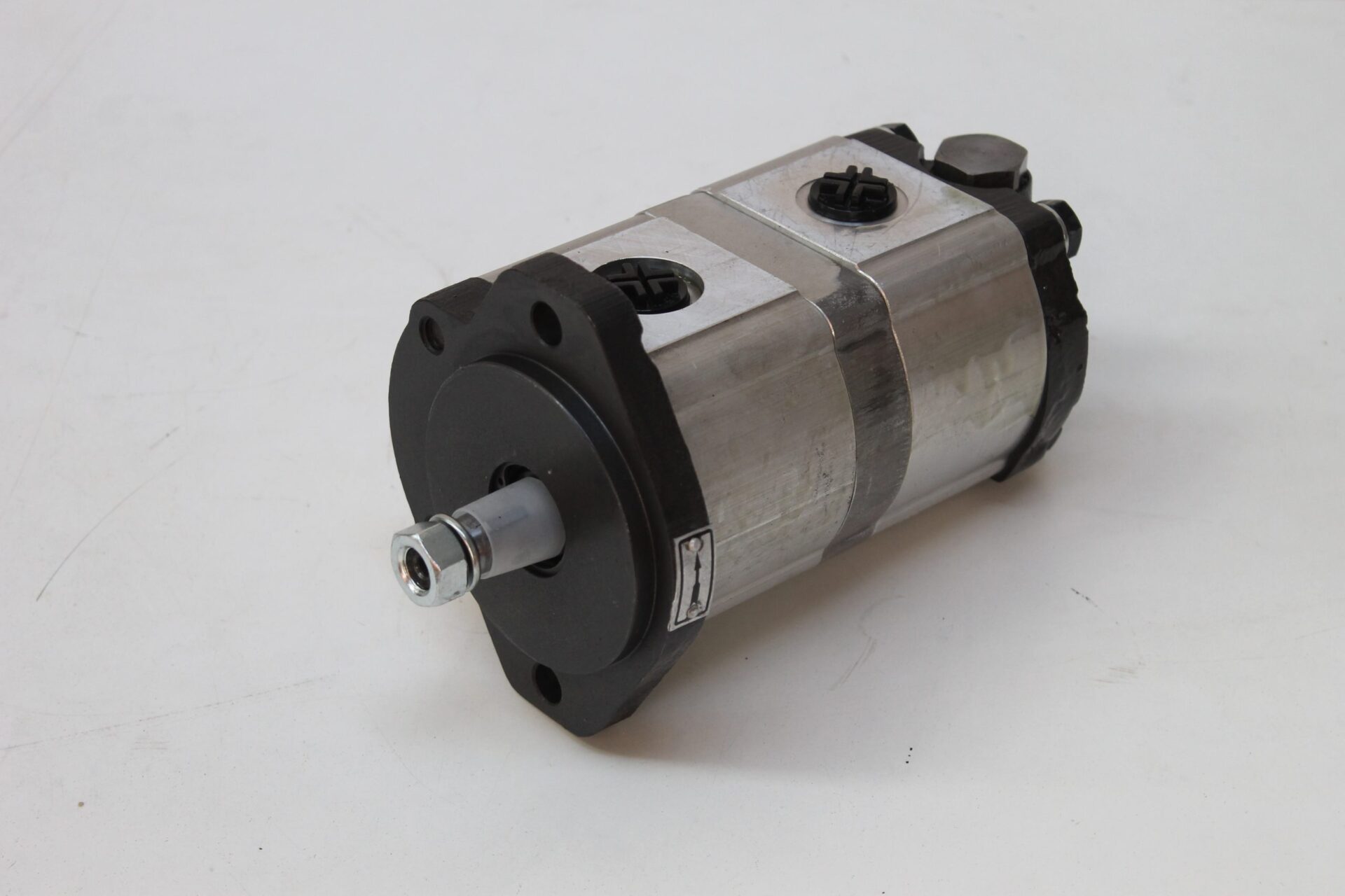 Hydraulic Pump 3774613M91, Massey Ferguson Tractors, Ned Murphy Tractors Ltd.