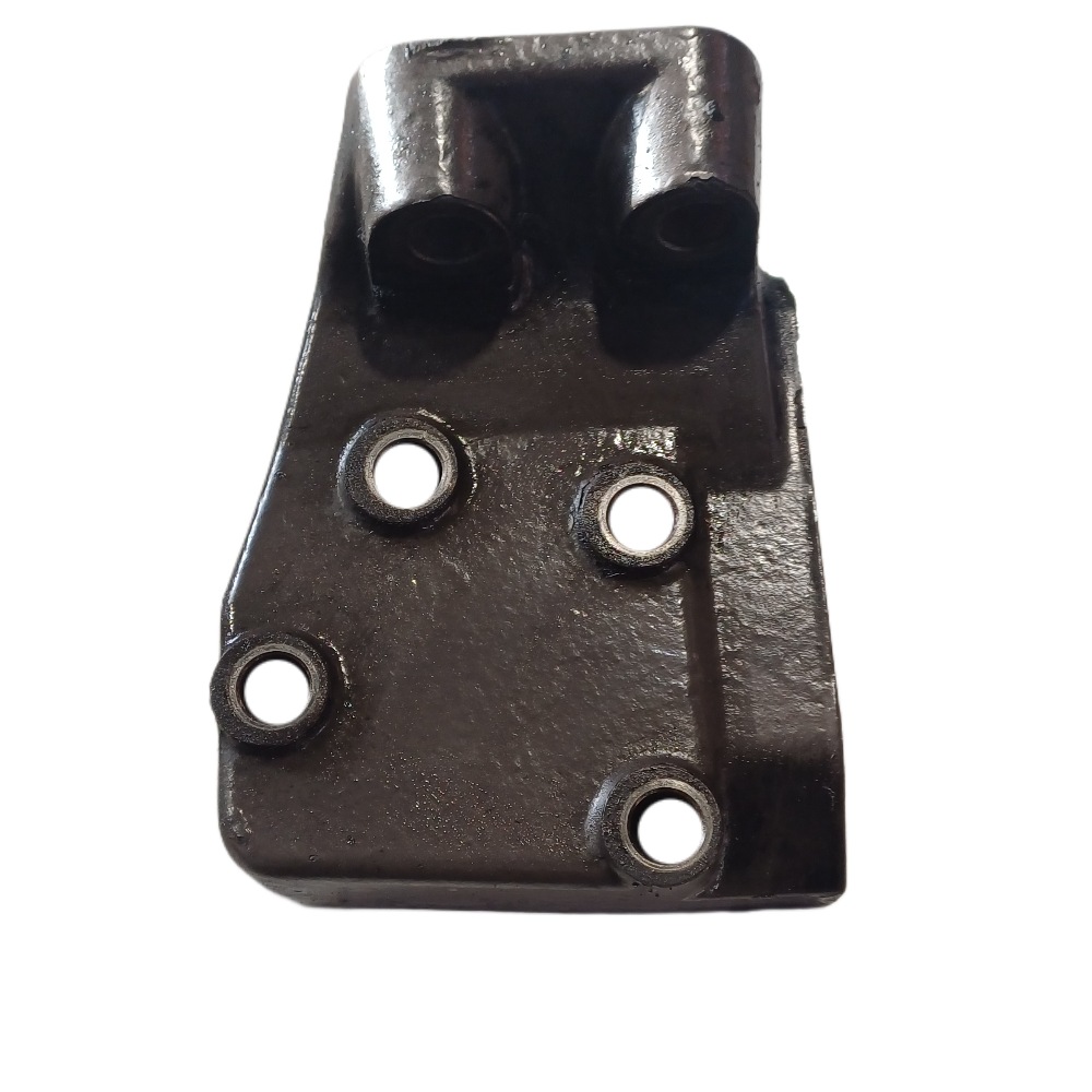 Engine Suupport V836852657. Massey Ferguson Tractors, Ned Murphy Tractors Ltd.